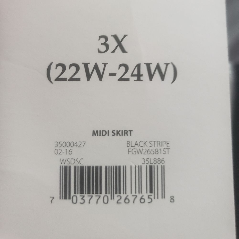 🆕️ NWT Black & White Plus Size Skirt - Picture 4 of 4